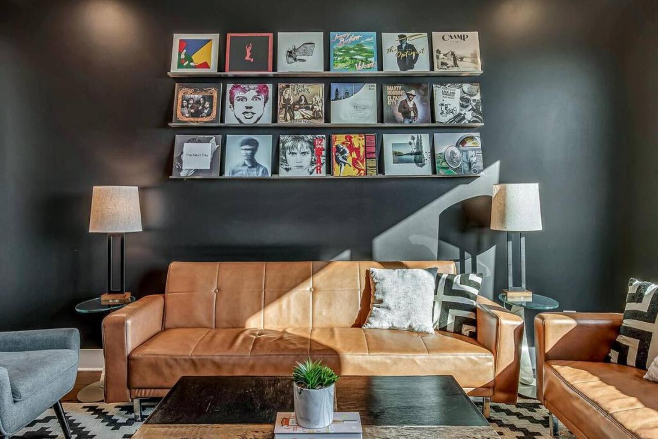 Big New And Modern With Skyline View Mural And Ping Pong Nashville Exterior photo